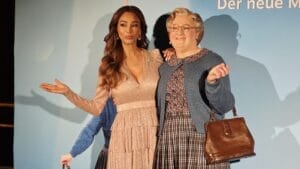 Musical "Mrs. Doubtfire": Verantwortliche geben bei Pressekonferenz erste Details preis &raquo; Mrs. Doubtfire