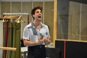 Mit Hauptdarsteller Philipp Büttner hinter den Kulissen vom Musical „Hercules“ - DAS passiert vor der Show! &raquo; Hercules