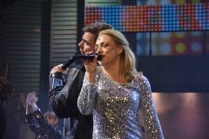 Musical "Abenteuerland": Cast überreicht Spendencheck in Höhe von 68.500 Euro an "Die Arche"! &raquo; Abenteuerland