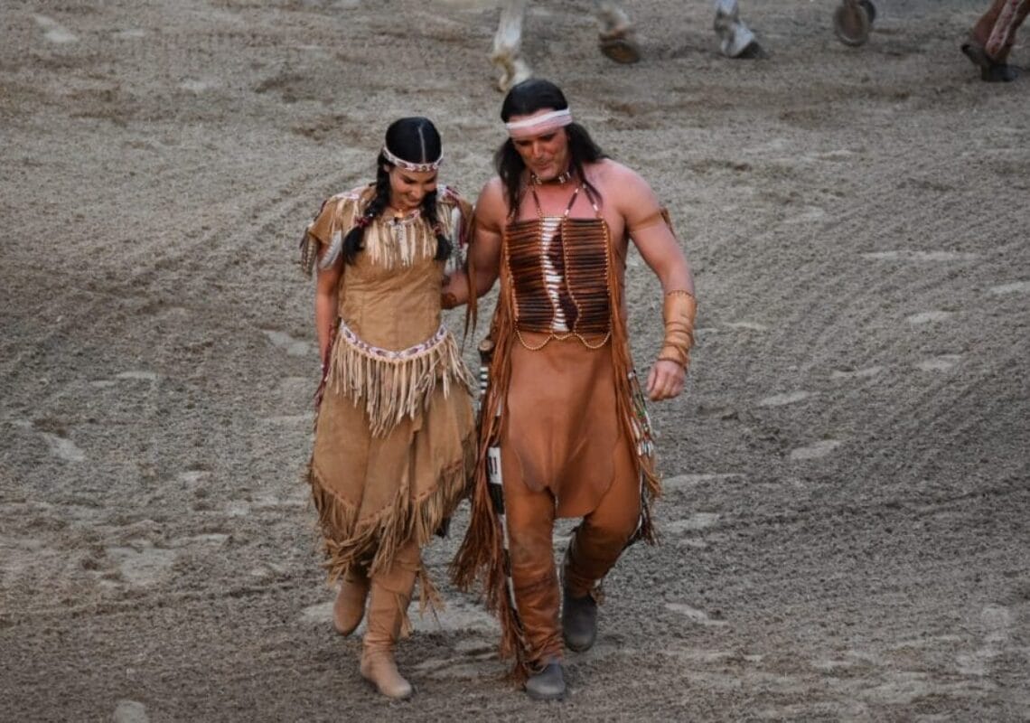 karl-may-spiele-2024-die-schoensten-szenenfotos-aus-winnetou-ii-ribanna-und-old-firehand-(10)