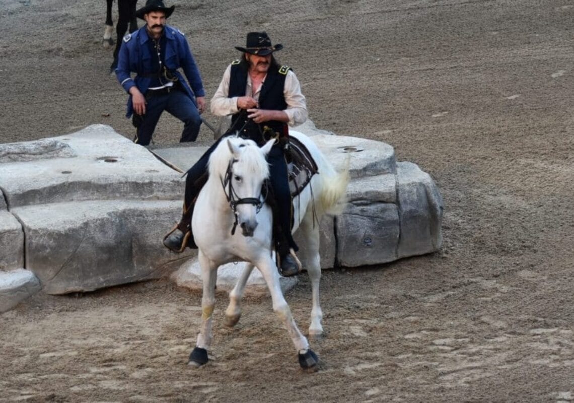 karl-may-spiele-2024-die-schoensten-szenenfotos-aus-winnetou-ii-ribanna-und-old-firehand-(8)