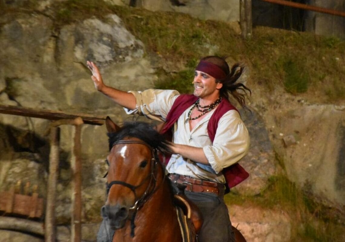 karl-may-spiele-bad-segeberg-2025-die-schoensten-fotos-der-halbblut-premiere-(17)