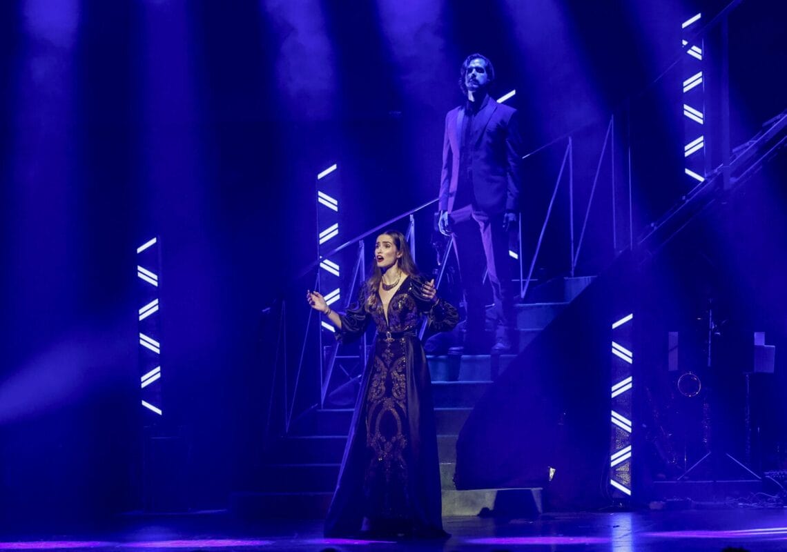Deutscher Musical Theater Preis 2024 - Die Gala im Theater des Westens in Berlin, am 21.10.2024. Die Preisverleihung auf der Bühne im Theater des Westens.Der Deutsche Musical Theater Preis ist einer der wichtigsten Bühnenpreise Deutschlands und zudem die einzige Auszeichnung für deutschsprachige Musicals, die von Profis an Profis verliehen wird. In 16 Kategorien nominiert die Deutsche Musical Akademie herausragende deutschsprachige Musicalproduktionen aus der Spielzeit 2023/2024 und lobt einen Ehrenpreis aus. Der Deutsche Musical Theater Preis wird am 21. Oktober im Rahmen einer großen Gala im Theater des Westens in Berlin verliehen. Durch den Abend führt Jannik Schümann. Zur Preisverleihung sind zahlreiche prominente Gäste aus Kultur, Politik und Show-Business eingeladen.Photo: Deutsche Musical Akademie/mmacm.com